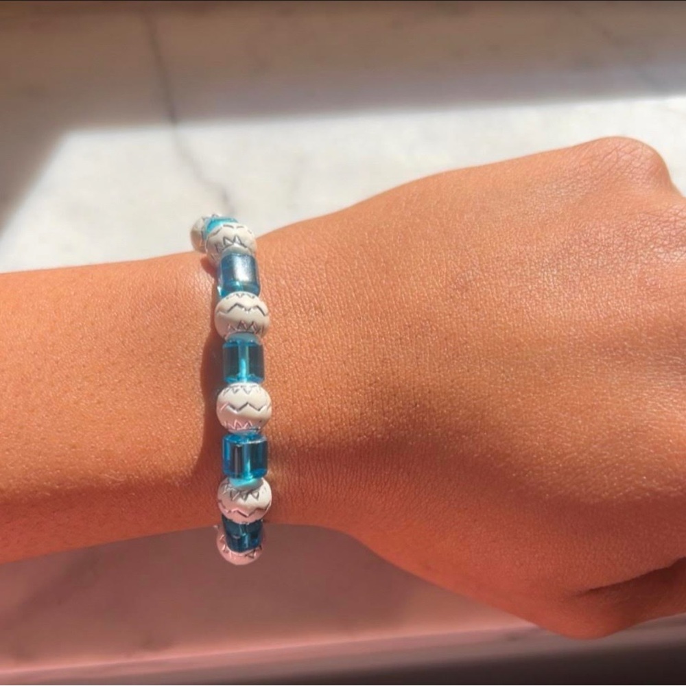 Elegant Blue and White Beaded Bracelet